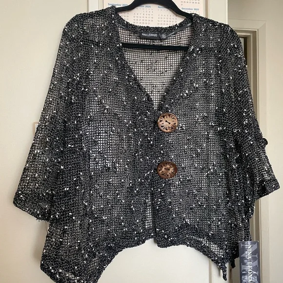 Nina Leonard Black and White Mesh Top - Picture 1 of 5